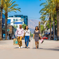 Passeio com compras no centro de Burbank, Califórnia
