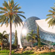 Área externa do Dali Museum em St. Petersburg, Flórida