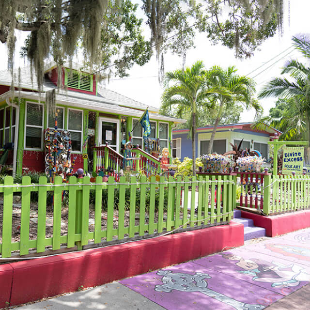 Lojas de artesanato em Village of the Arts em Bradenton, Flórida