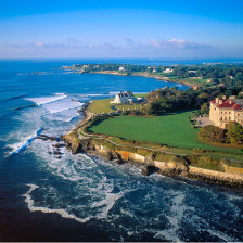 Passeio pelo Cliff Walk próximo de Newport, Rhode Island